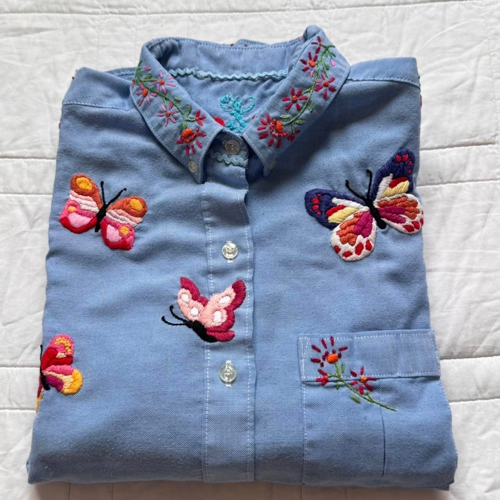 vintage hand embroidered chambray shirt womens L butterfly floral cottage boho
